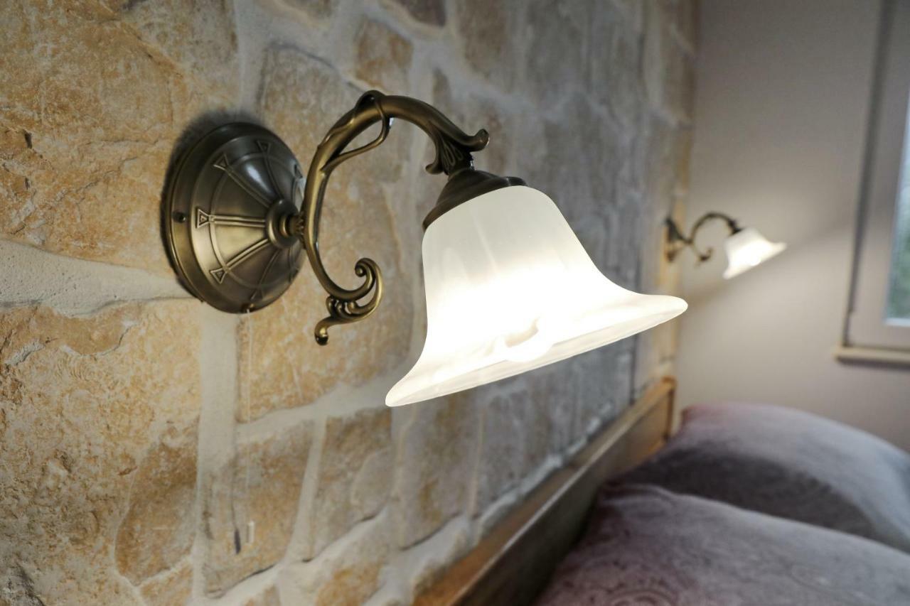 Holiday Home Petar Drage Esterno foto